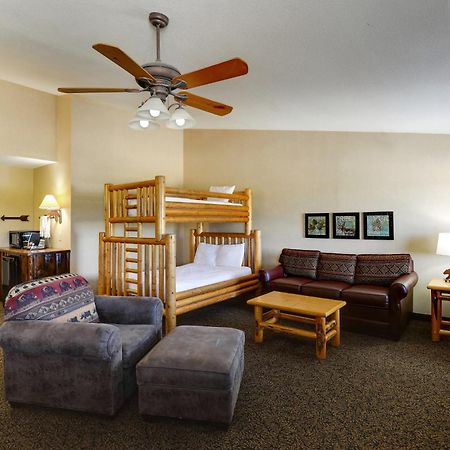 Stoney Creek Hotel St. Joseph Экстерьер фото